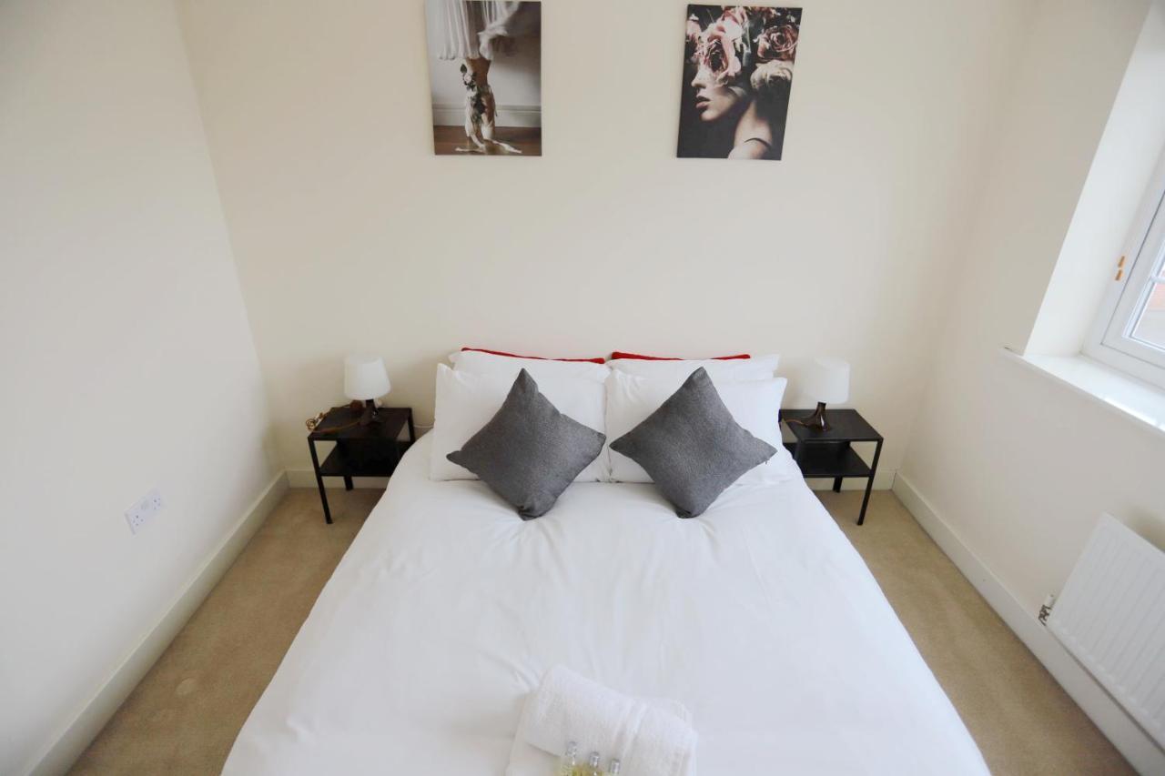 Easytravel Luxury Nec/Airport 3 Beds House Apartment Birmingham Exterior photo